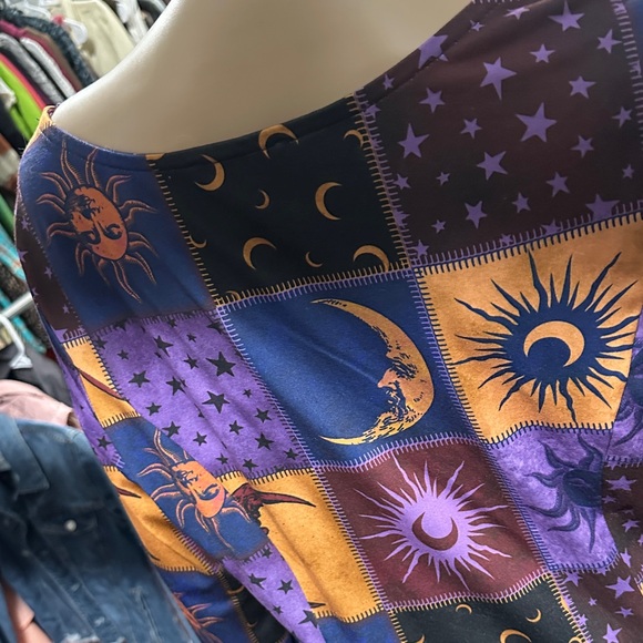 Vibrant 60s inspired Sun and Moon Mini Dress in Purple and Orange - Picture 5 of 7